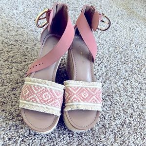 NBW pink patterned wedges